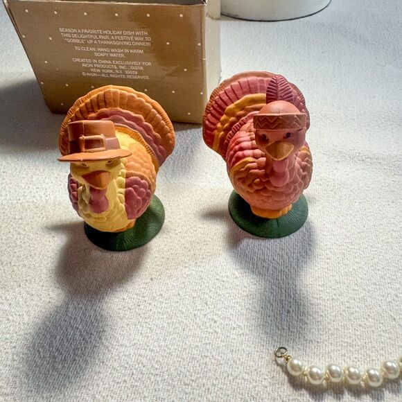 Vintage Avon Turkey Twosome Salt & Pepper Shakers - Picture 1 of 8